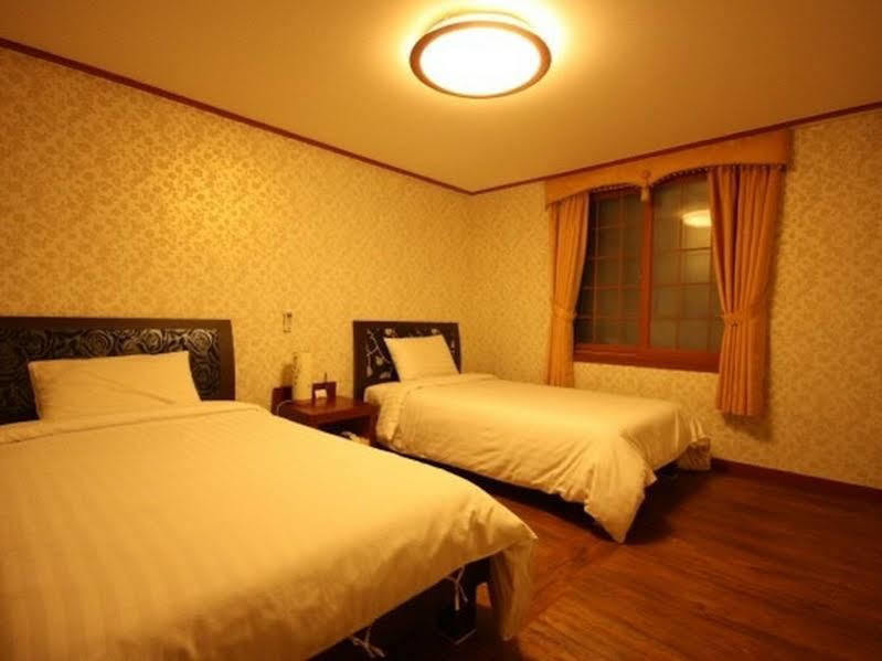 Major Hotel Чеджудо Экстерьер фото