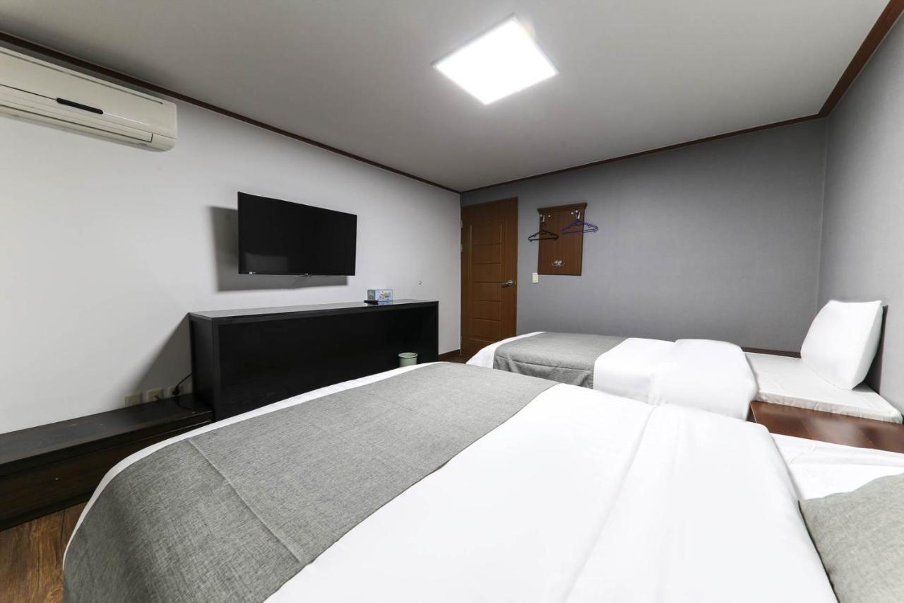 Major Hotel Чеджудо Экстерьер фото
