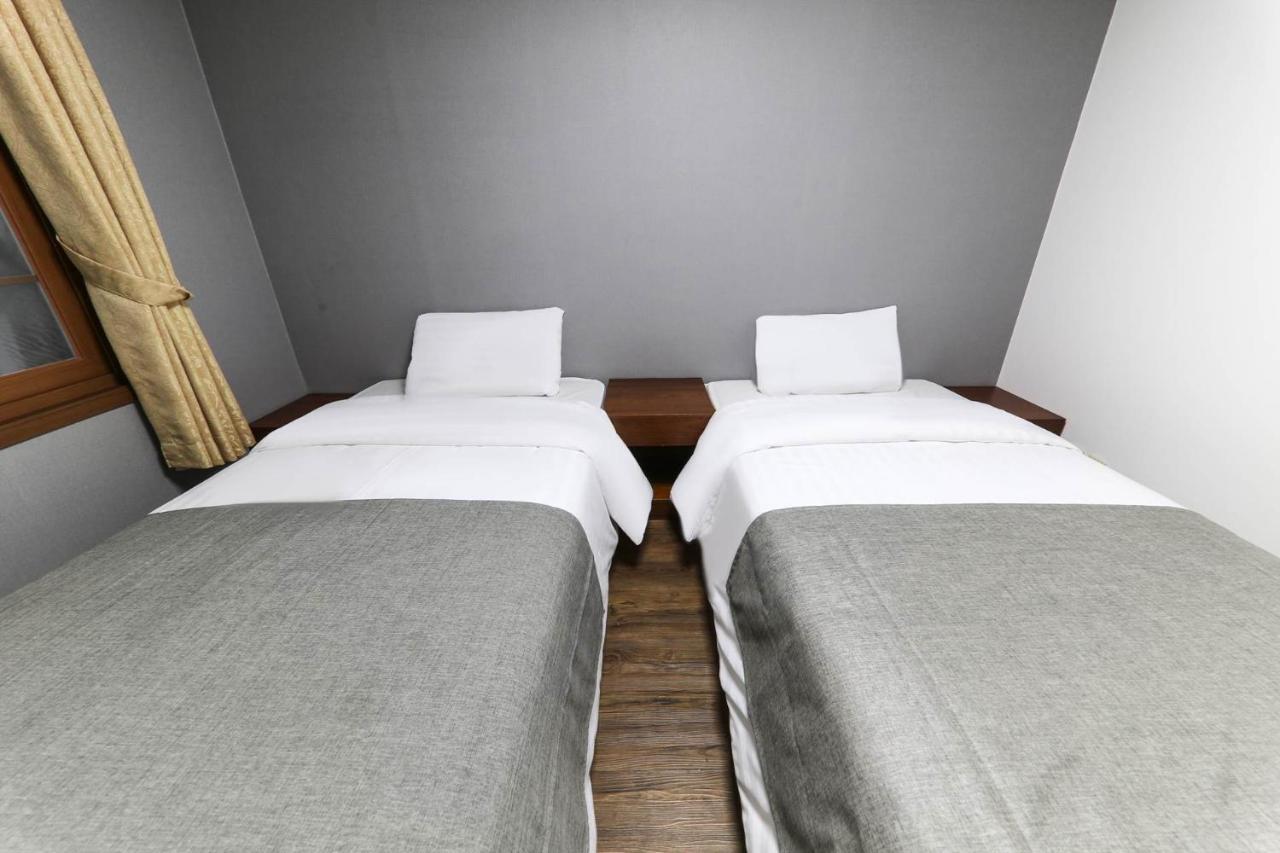 Major Hotel Чеджудо Экстерьер фото