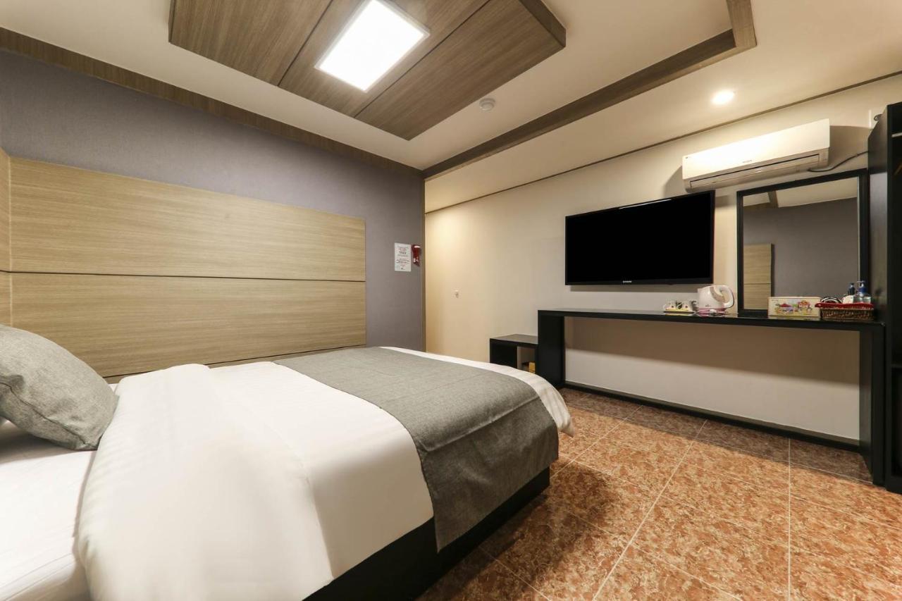 Major Hotel Чеджудо Экстерьер фото