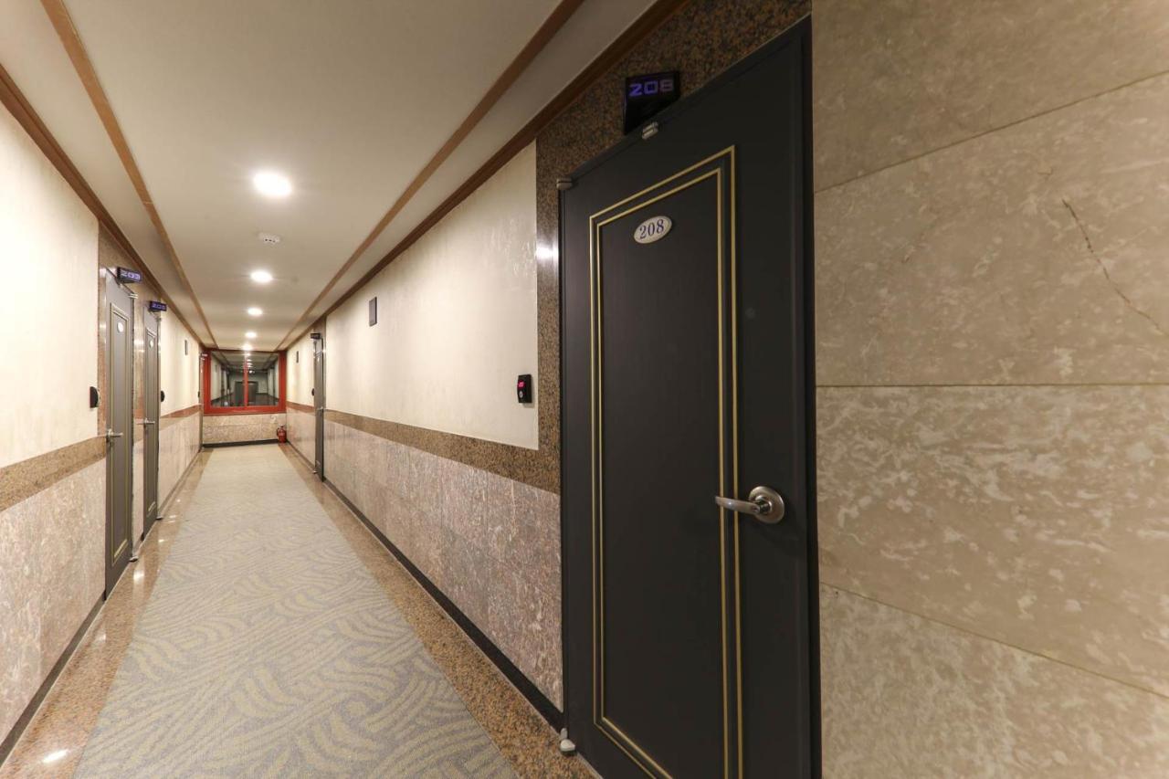 Major Hotel Чеджудо Экстерьер фото