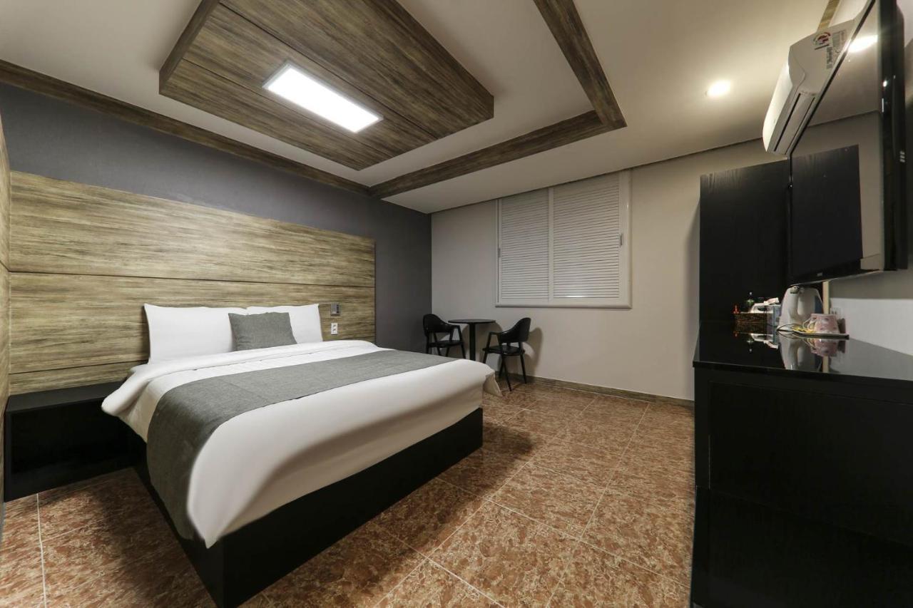 Major Hotel Чеджудо Экстерьер фото