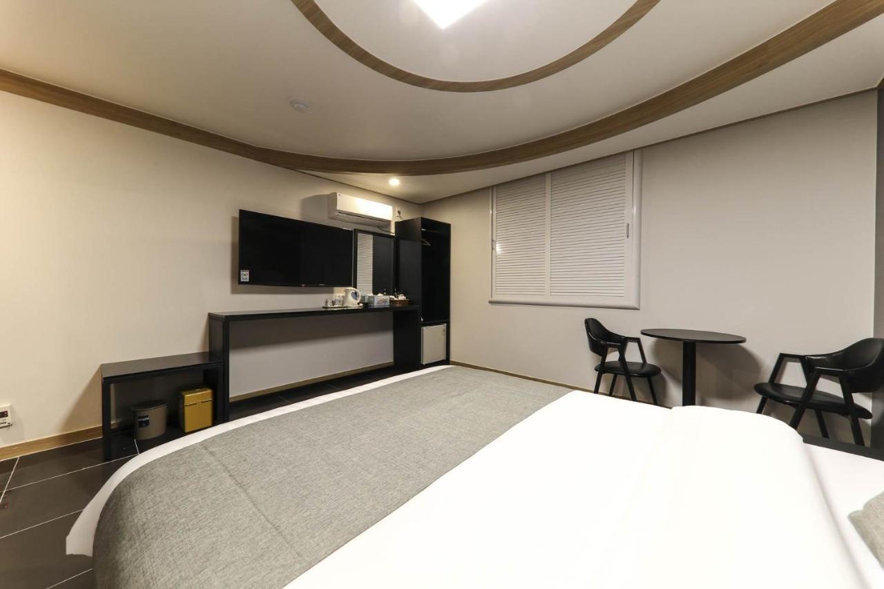 Major Hotel Чеджудо Экстерьер фото