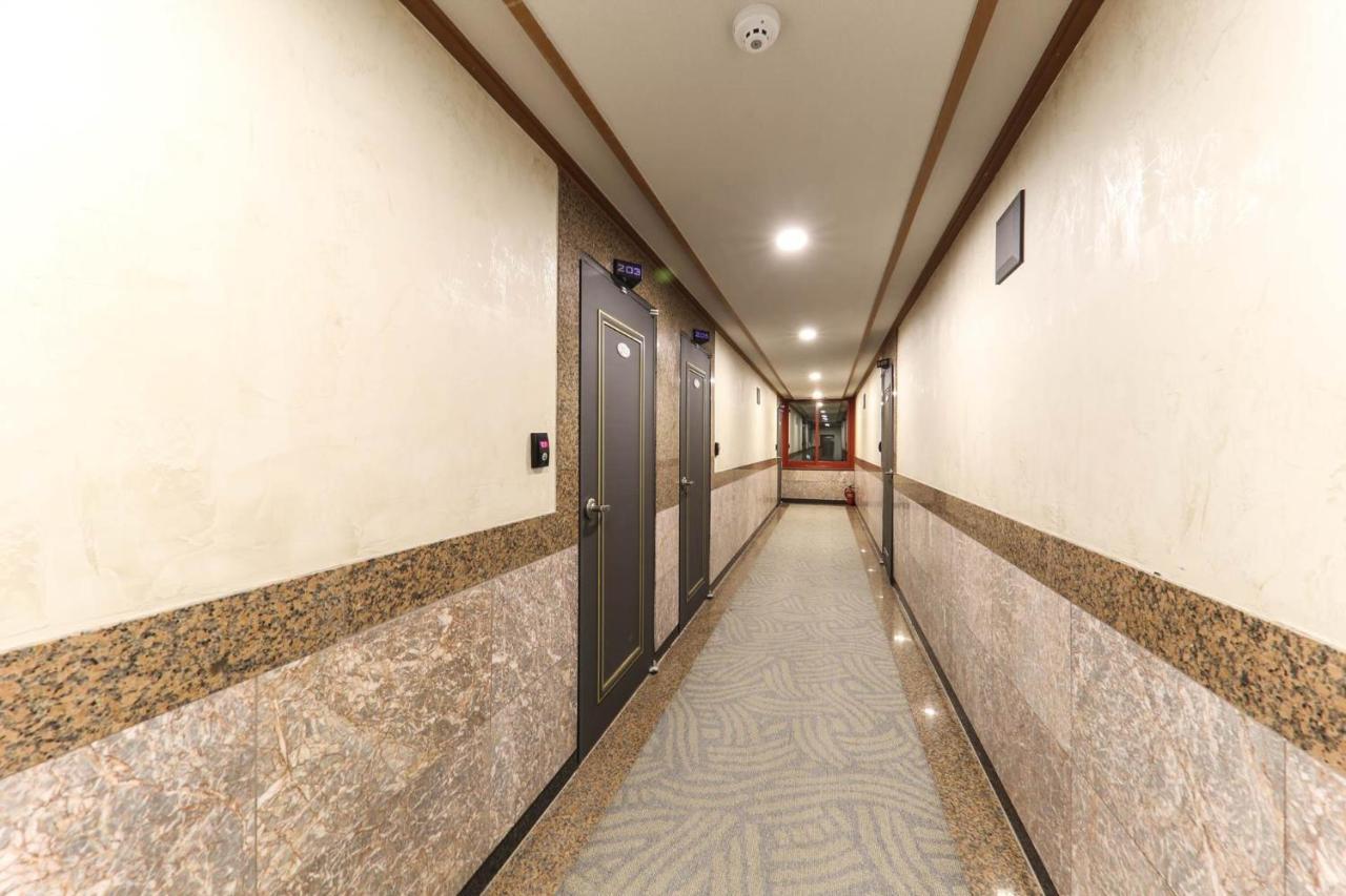 Major Hotel Чеджудо Экстерьер фото
