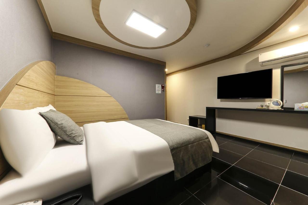 Major Hotel Чеджудо Экстерьер фото